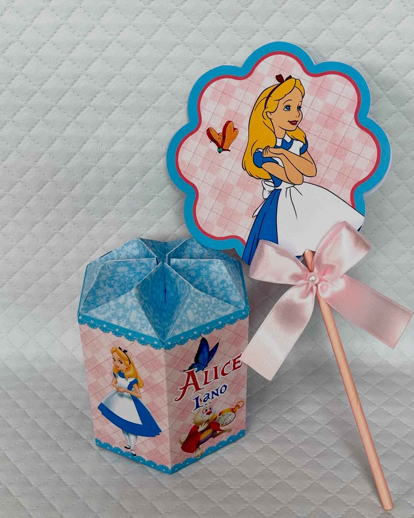 Centro de Mesa Personalizado Alice no país das maravilhas - Imagem 2